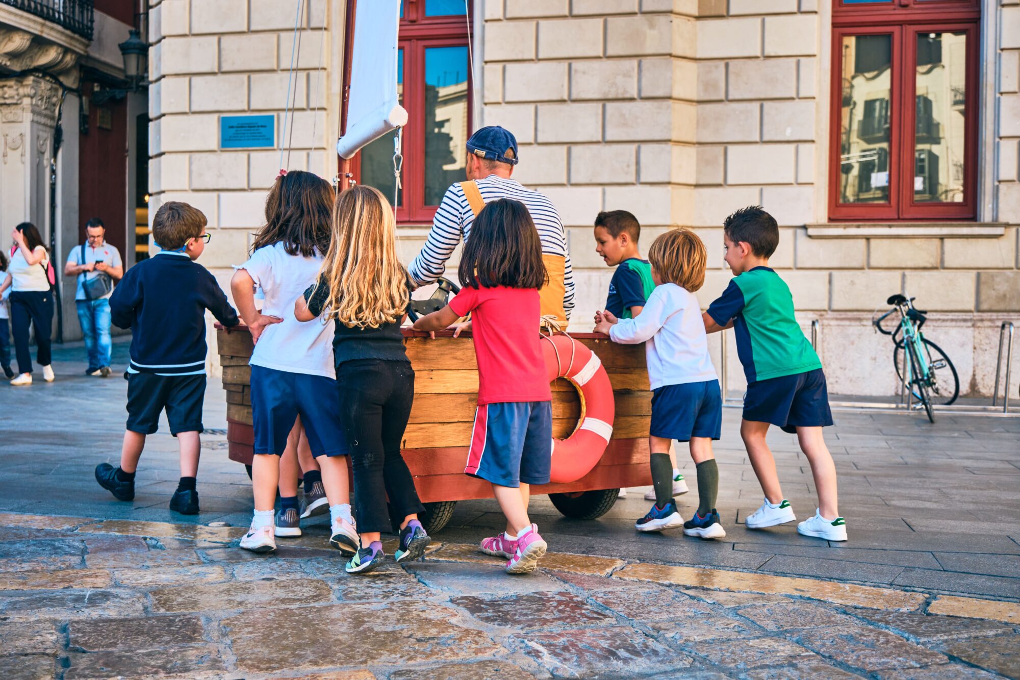 Photographie du spectacel de crique "Big Fish"