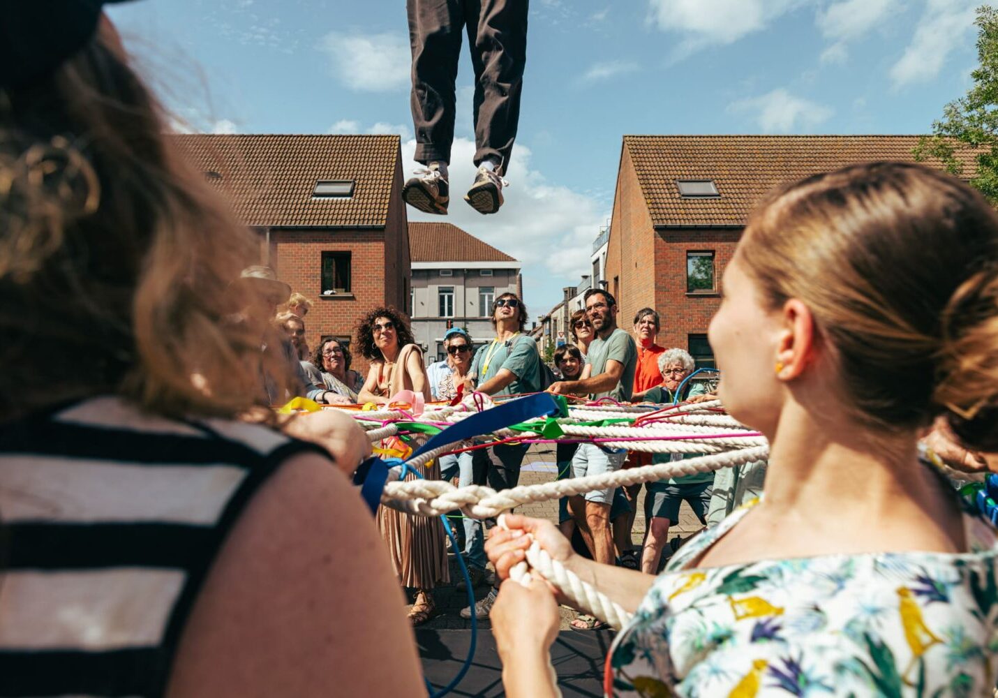 Photographie du spectacle de cirque participatif "WEB"